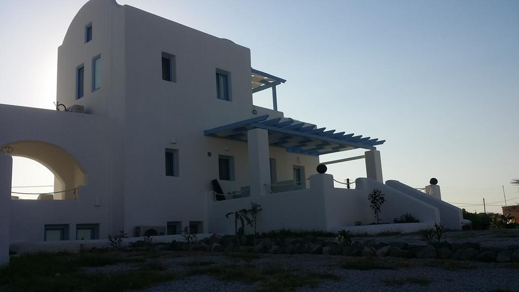 Santoxenia Luxury Villa Kamári Oda fotoğraf